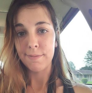 Meet your Posher, Chelsie